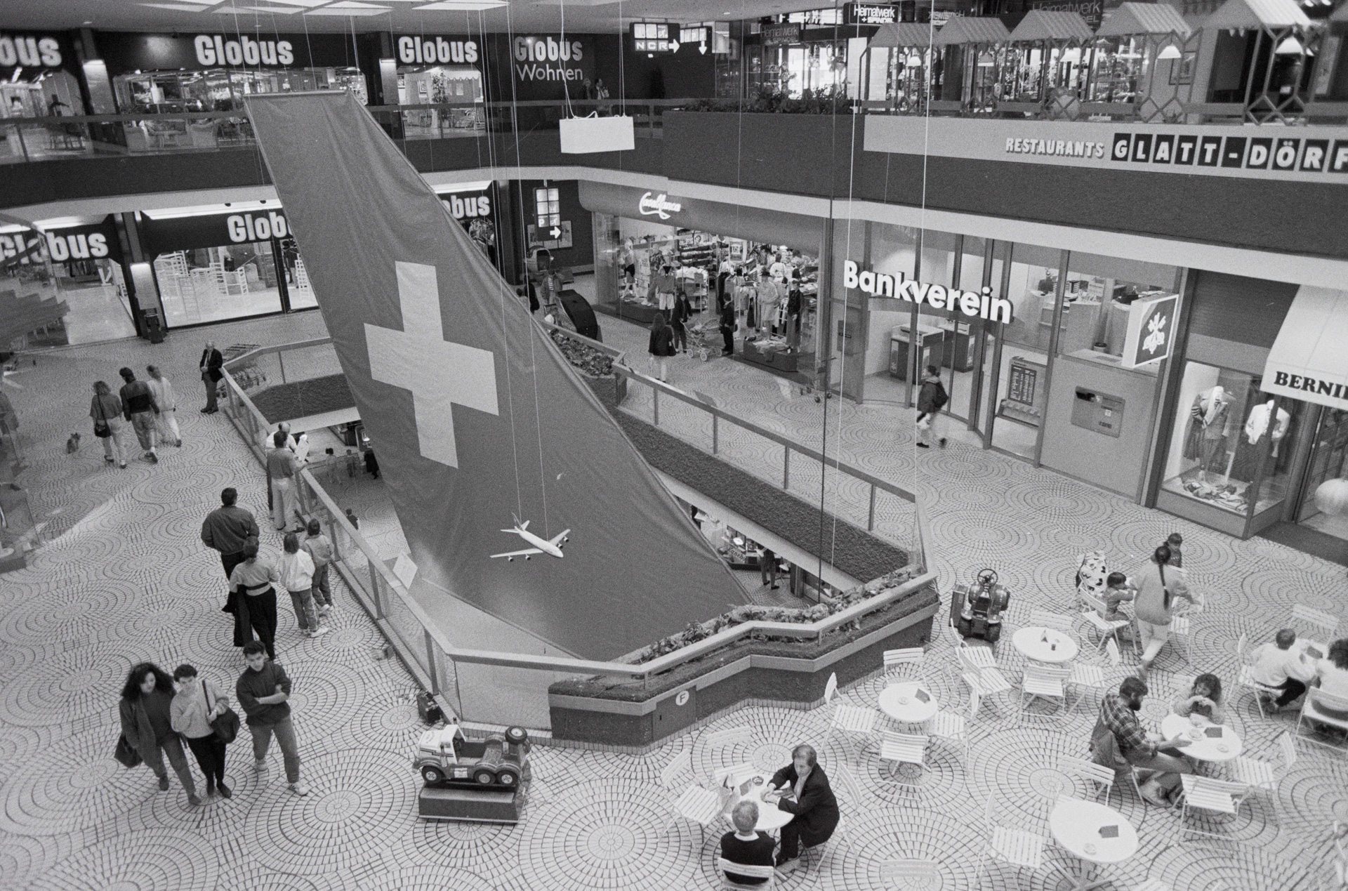 Glattzentrum (1990) ¹