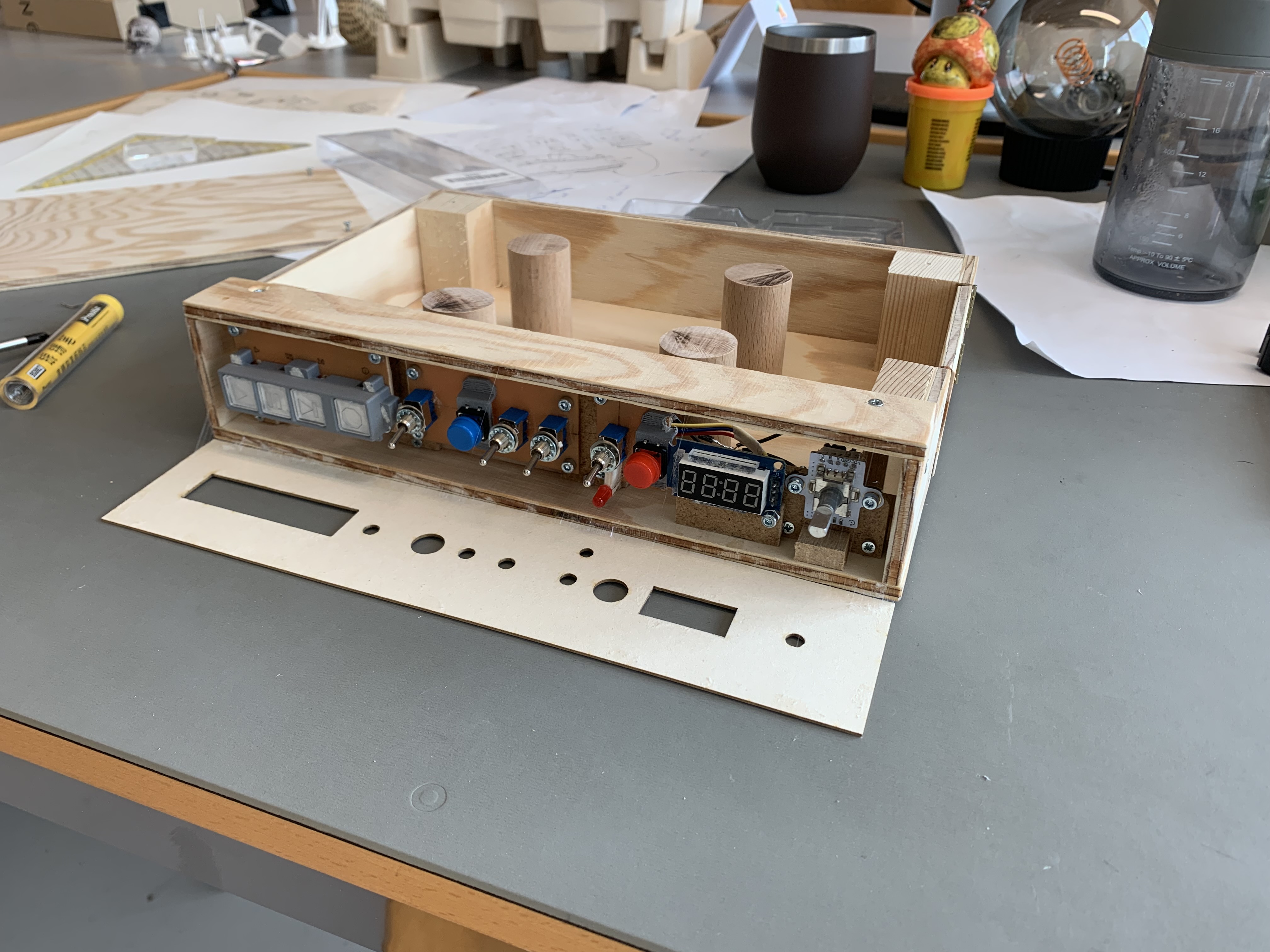 The components installed in the case
